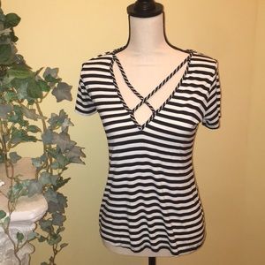 Solemio black & white top.